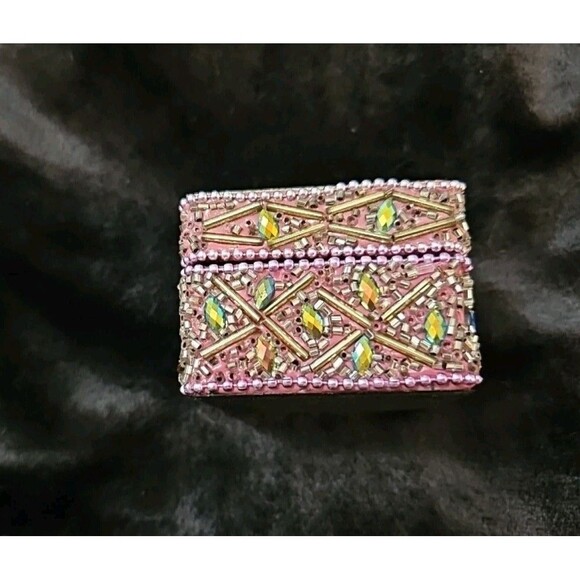 Cute Vintage Look Painted Beaded Trinket  Box With Cat Image And Wooden Inside - Picture 8 of 8